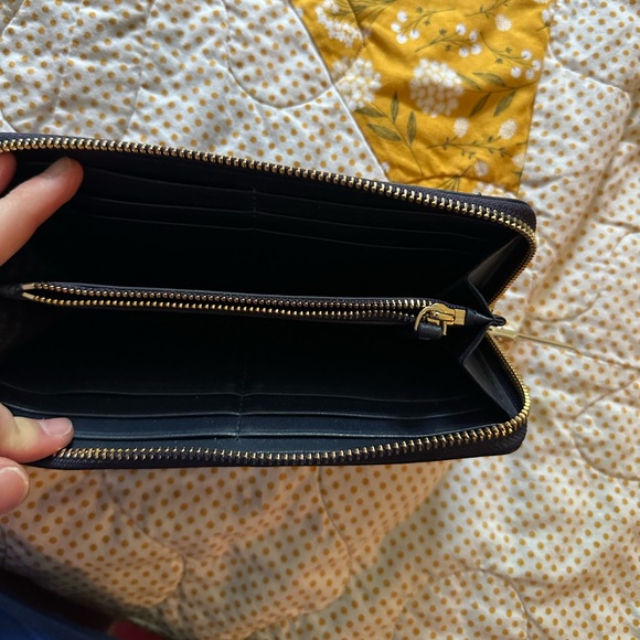 Kate spade wallet - Picture 2 of 2